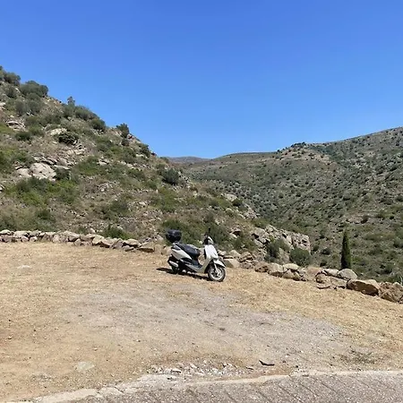 Con Piscina Sobre La Almadrava