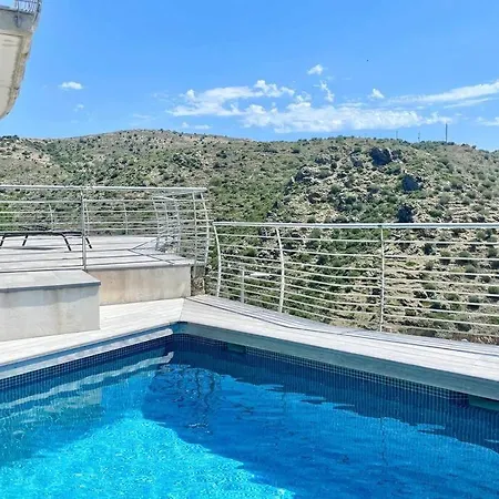 Con Piscina Sobre La Almadrava Вилла